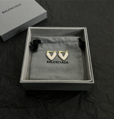Balenciaga simple and elegant earrings