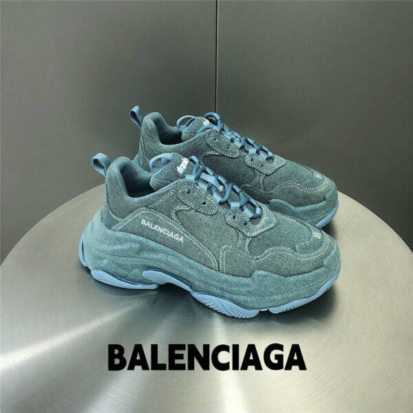 Balenciaga dad shoes