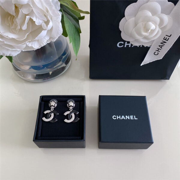 chanel five-pointed star double c earrings