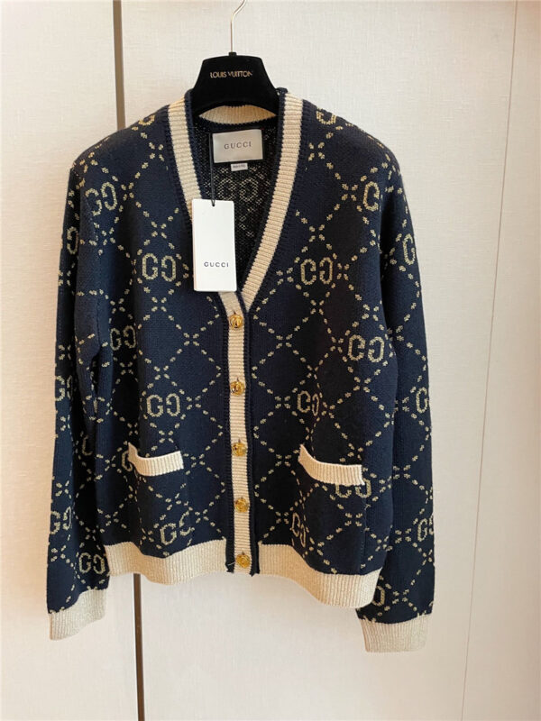 gucci new gold silk round neck knitted cardigan