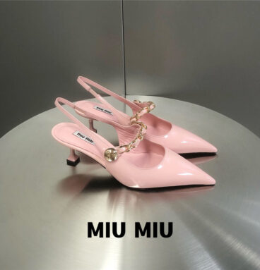miumiu pointed toe shoes