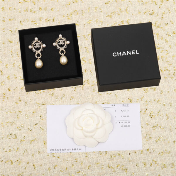 chanel palace style pearl earrings