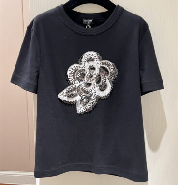 chanel three-dimensional camellia pattern T-shirt