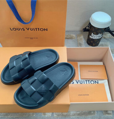 louis vuitton LV latest series of beach slippers