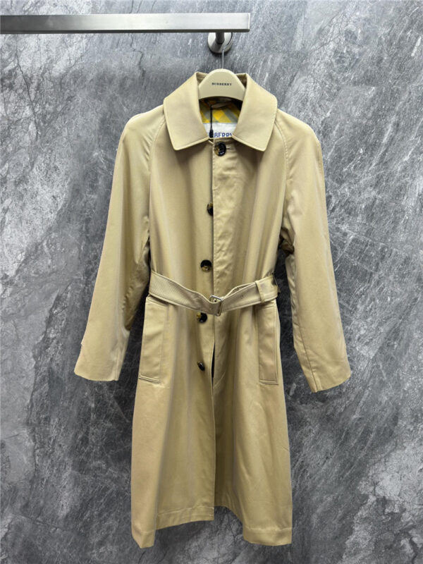 Burberry single-breasted trench coat