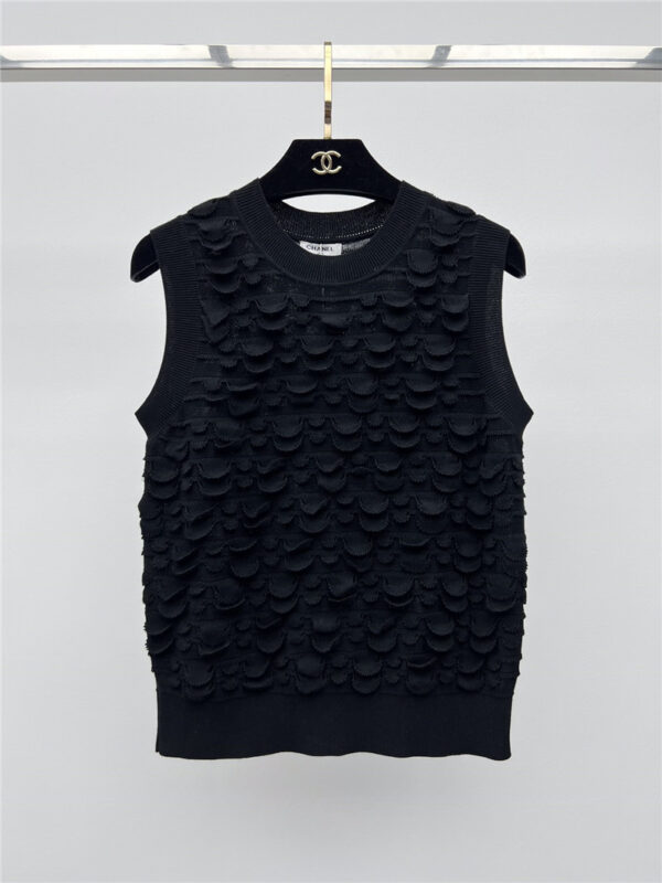 chanel three-dimensional scale knitted vest
