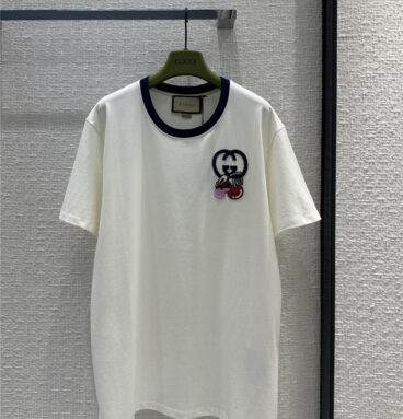 gucci cartoon cherry patch embroidered cotton T-shirt