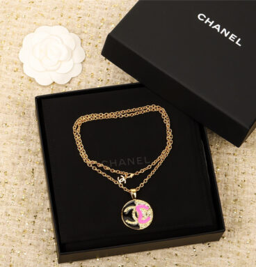 Chanel two-color black and pink round double C necklace