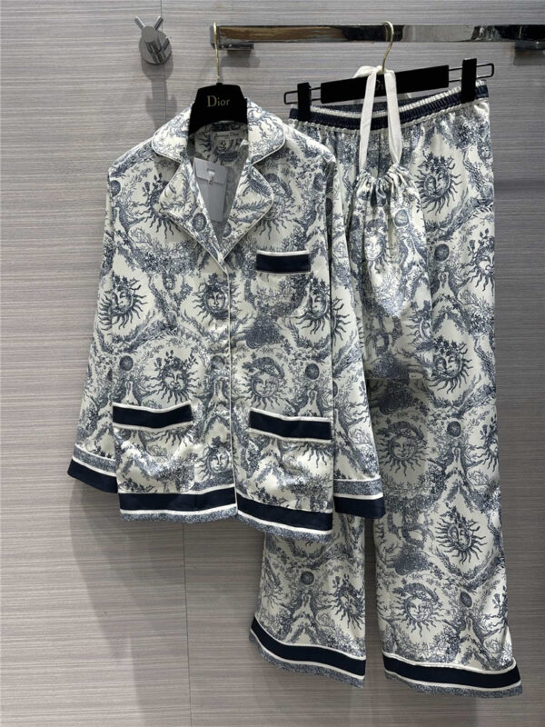 dior vessel jungle element series pajama style long sleeve suit
