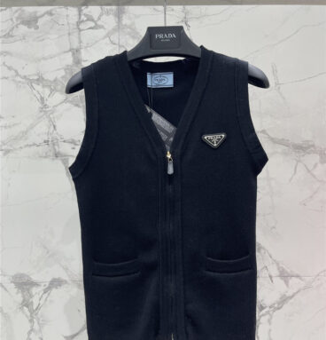 prada V-neck cardigan zipper vest