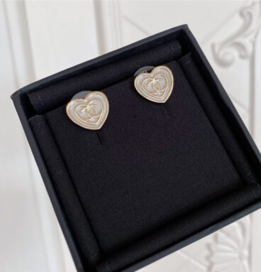 chanel double circle enamel small love earrings