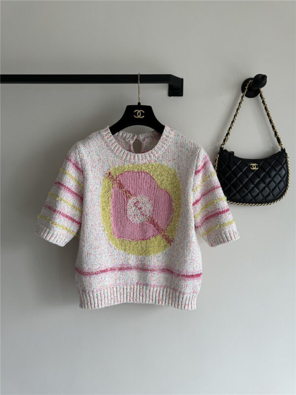 chanel pink knitted top