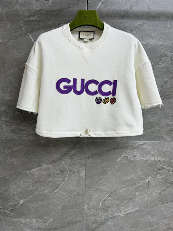 gucci patch logo short sweatshirt