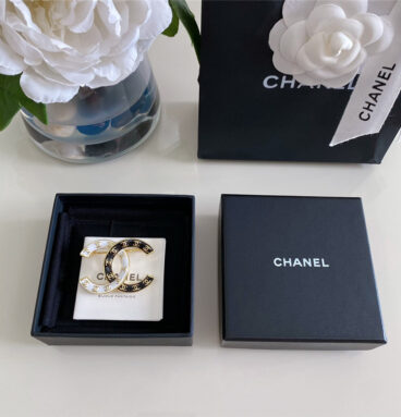 chanel black and white color block enamel double c brooch