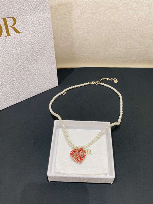 dior new year limited love CD pearl necklace