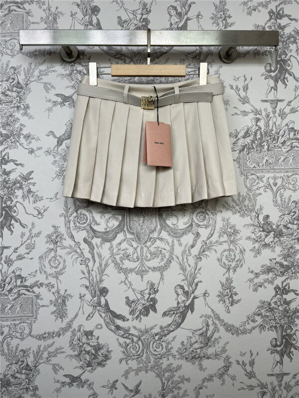 miumiu new low waist pleated short skirt
