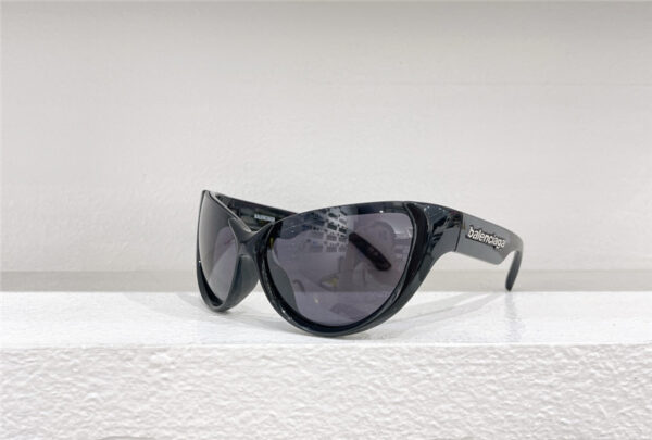 Balenciaga new cool sunglasses