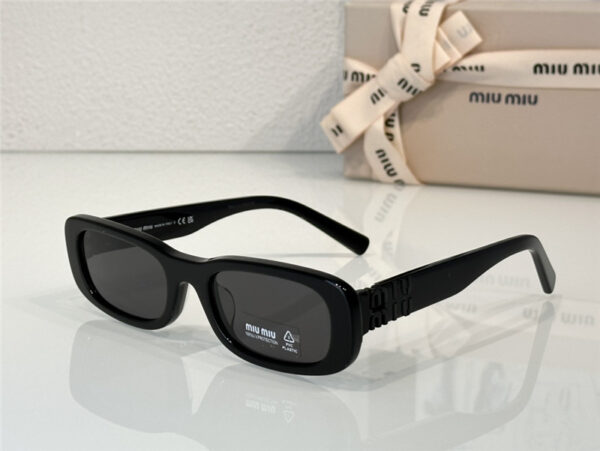miumiu retro fashionable sunglasses