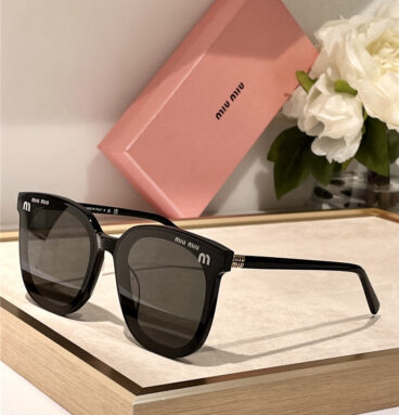 miumiu noble and elegant sunglasses