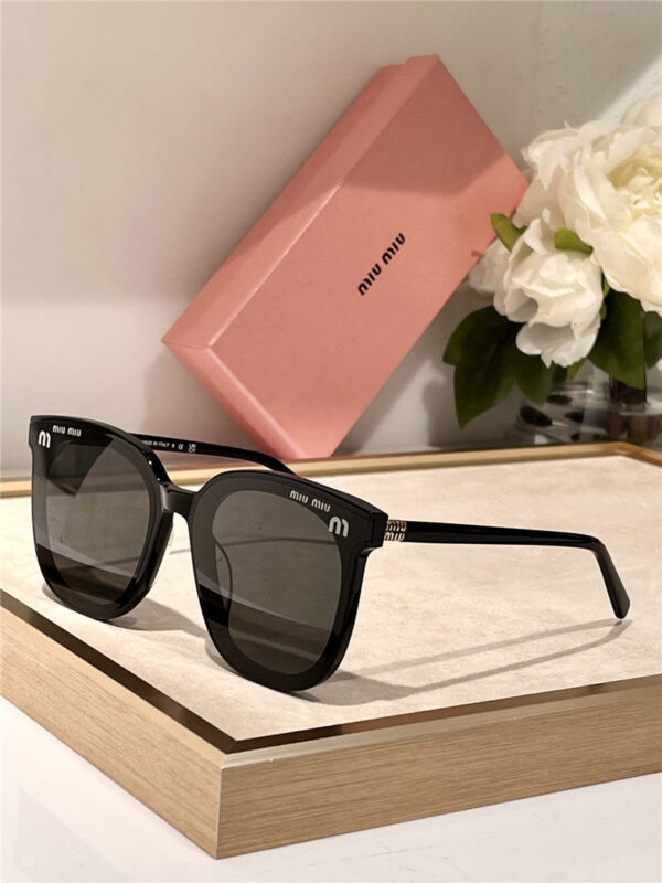 miumiu noble and elegant sunglasses