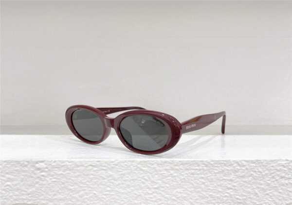 miumiu cool mid-century style sunglasses