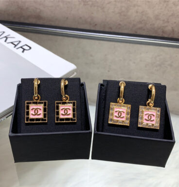 chanel pink square earrings
