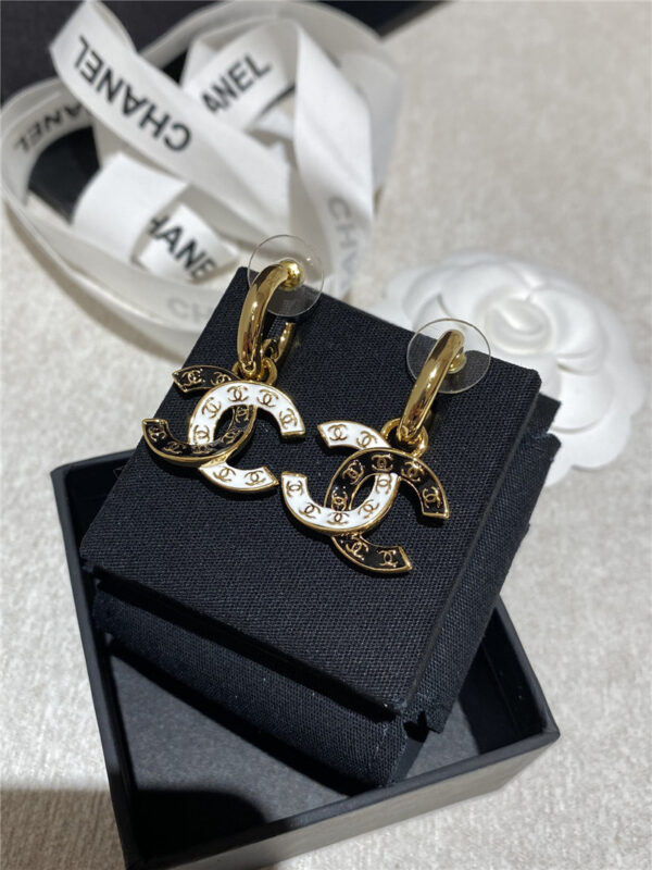 chanel black and white double C earrings