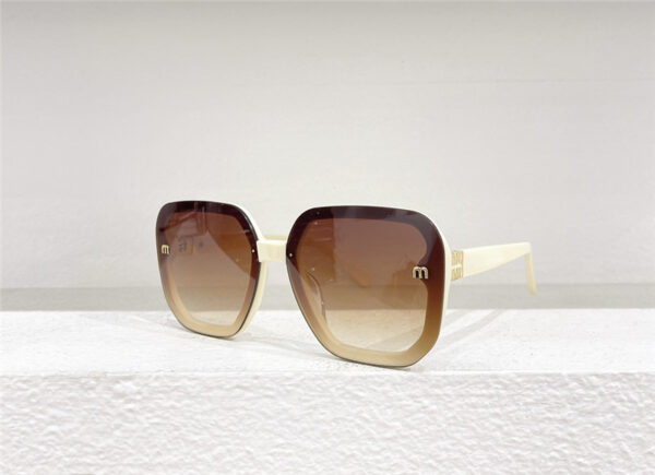 miumiu fashionable luxury sunglasses