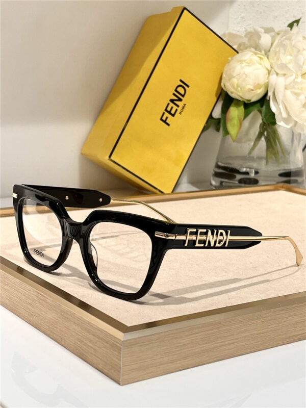 fendi versatile plain frame glasses