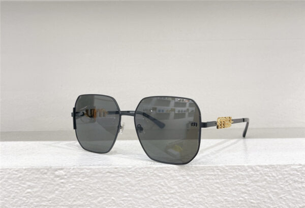 miumiu large square frame sunglasses