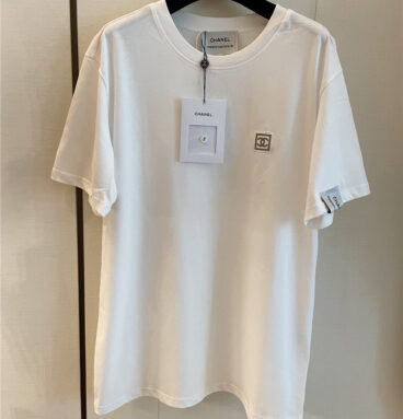 chanel middle-aged T cheap replica designer clothes