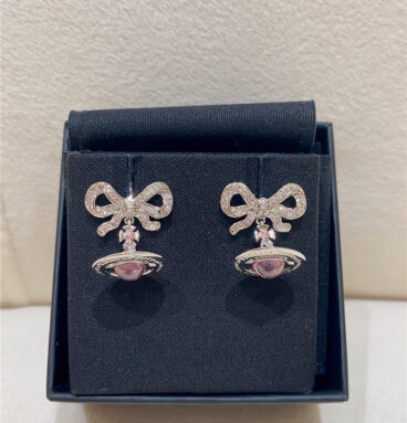 Vivienne Westwood Saturn three-dimensional earrings