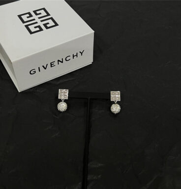 Givenchy second-hand earrings