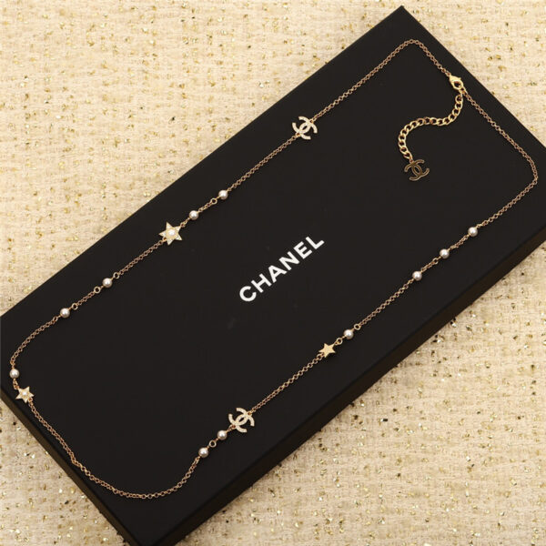 chanel five-pointed star double C pearl sweater chain