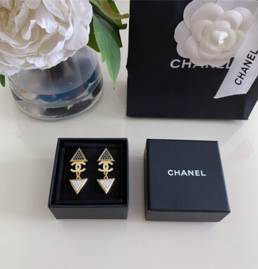 chanel gold double c triangle black and white diamond earrings