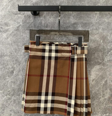 Burberry vintage plaid pleated skirt replica designer clothes