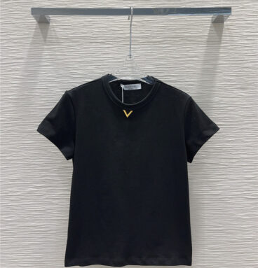 valentino V-buckle hardware T-shirt replica designer clothes