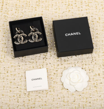 chanel leather chain double c earrings