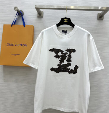 louis vuitton LV embroidered T-shirt replica d&g clothing