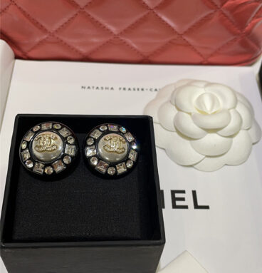 Chanel acrylic full diamond double C round earrings