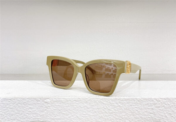 Dolce & Gabbana d&g elegant and low-key sunglasses