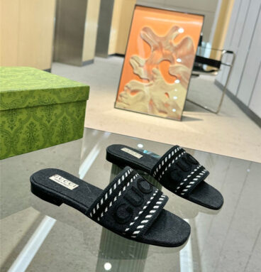 gucci flat flip flops margiela replica shoes
