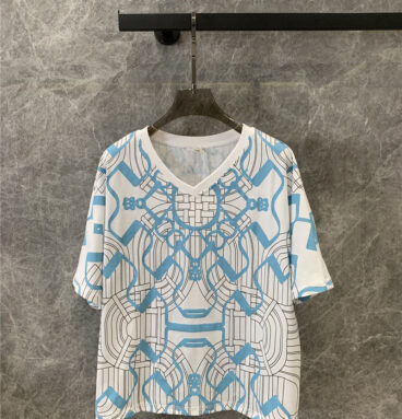Hermès geometric print V-neck short-sleeved T-shirt replicas clothes