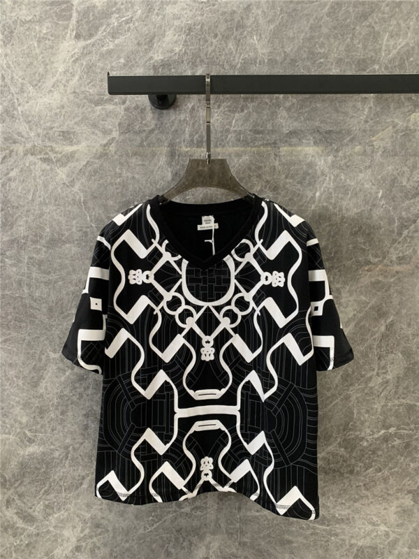 Hermès geometric print V-neck short-sleeved T-shirt replicas clothes