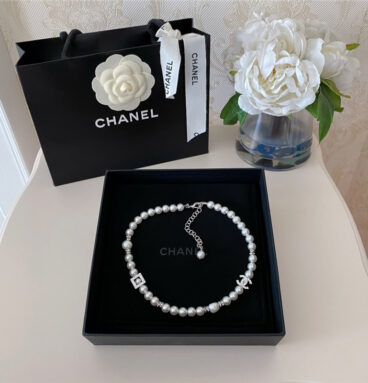 Chanel square double c pearl necklace